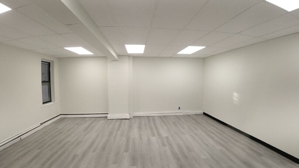 473 Broadway, Bayonne, NJ à louer - Photo intérieure – Image 3 sur 15