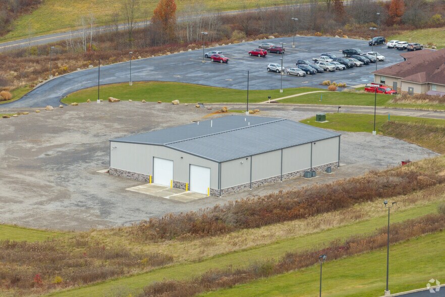 100 Parkview Drive Ext, Kittanning, PA à louer - Photo de l’immeuble – Image 2 sur 4