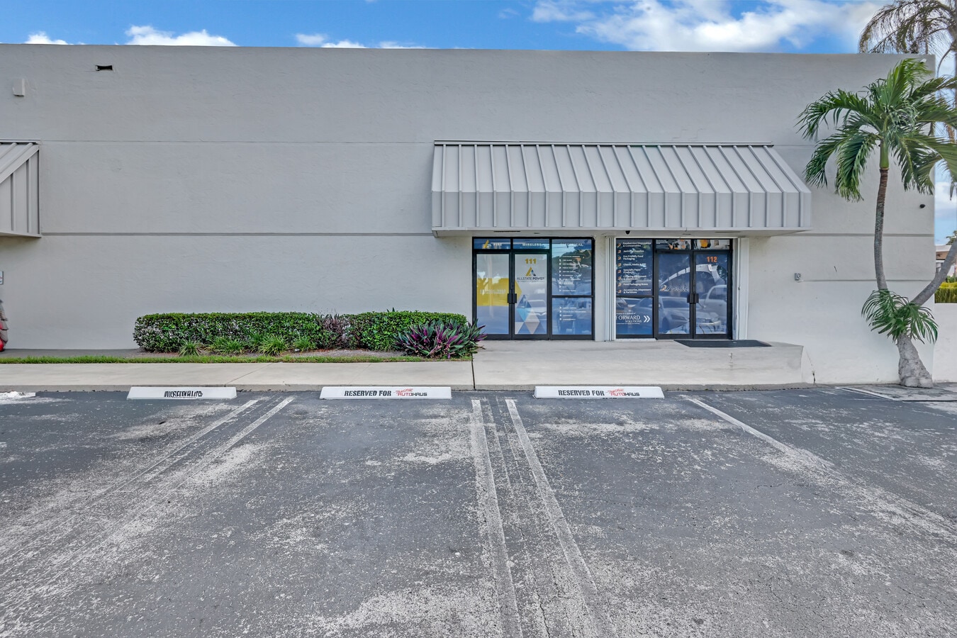 3650 Coral Ridge Dr, Coral Springs, FL 33065 - Lot 111 - - Photo intérieure - Image 2 of 18