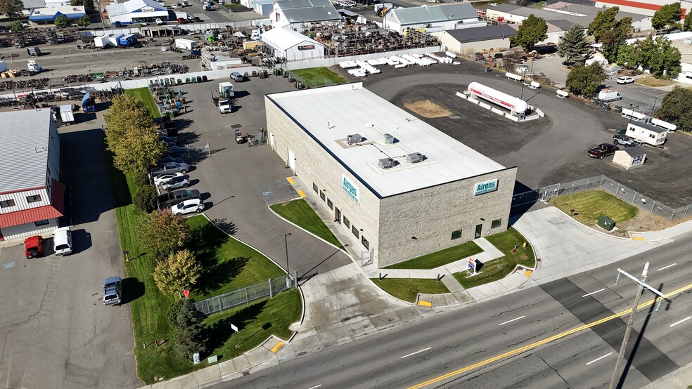 925 N Fancher Rd, Spokane Valley, WA à louer - Photo de l’immeuble – Image 3 sur 14