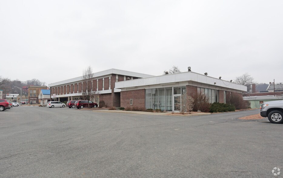 29-39 Market St, Amsterdam, NY à louer - Photo principale – Image 1 sur 11