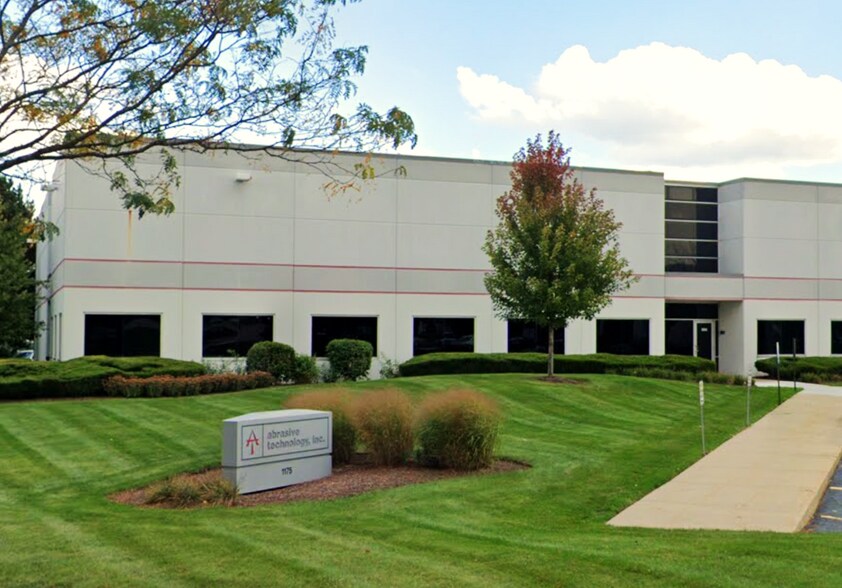 1175 Bowes Rd, Elgin, IL à louer - Photo de l’immeuble – Image 3 sur 3
