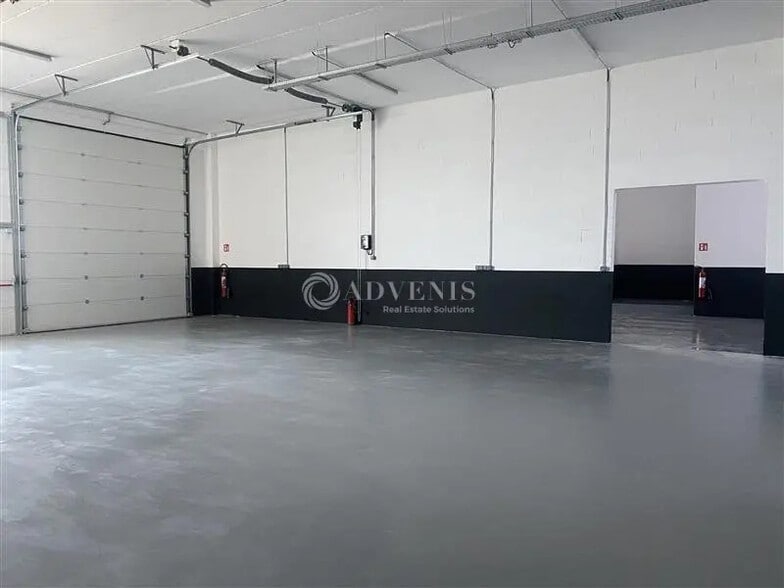 Local d’activités dans Villejuif à louer - Photo intérieure – Image 3 sur 10