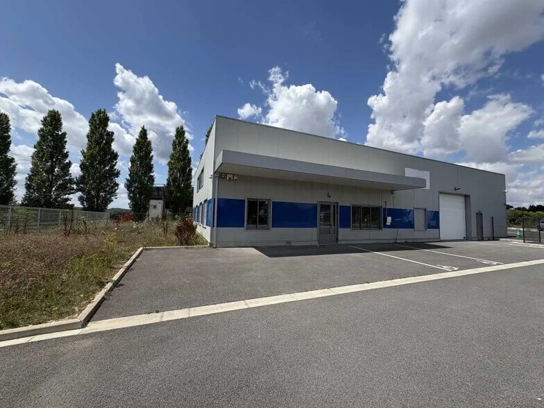Bureau dans Breuil-le-Sec à louer - Photo de l’immeuble – Image 2 sur 8