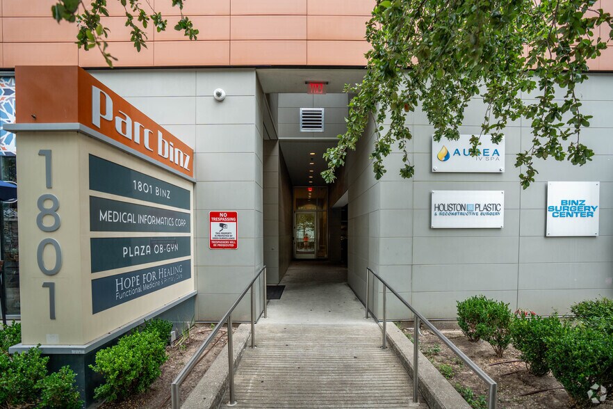 1801 Binz St, Houston, TX à louer - Photo de l’immeuble – Image 3 sur 17