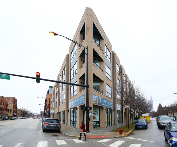1650 W Adams St, Chicago, IL à louer - Photo de l’immeuble – Image 3 sur 4