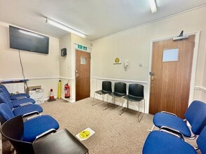 Wellington St, Luton à louer Photo intérieure– Image 2 sur 2