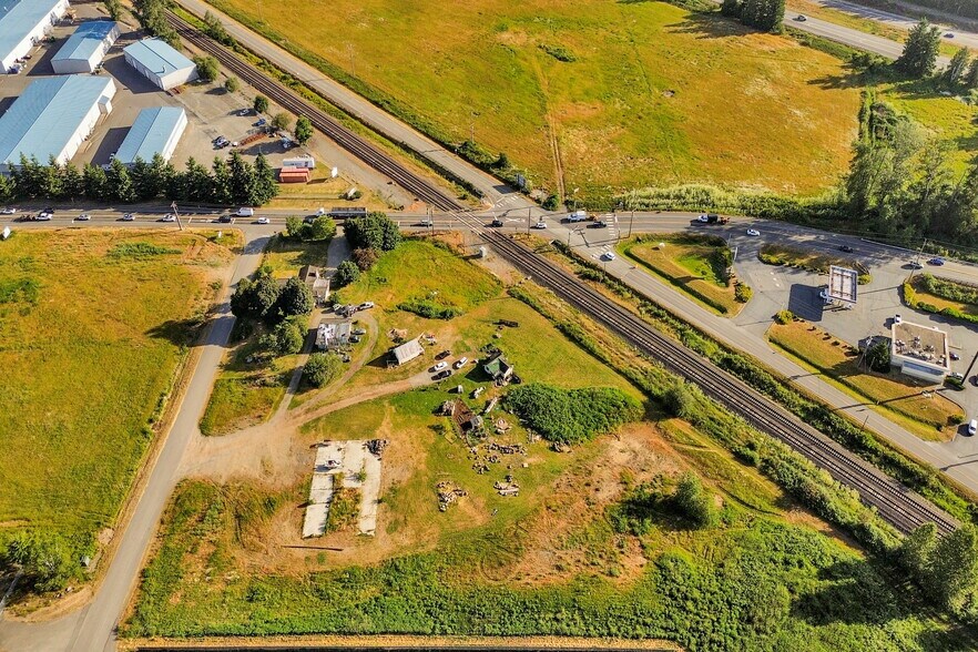 2265 Grandview Rd, Ferndale, WA à vendre - Photo de l’immeuble – Image 2 sur 12