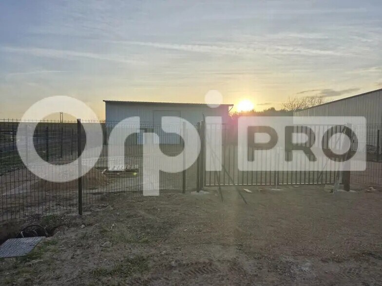 Industriel/Logistique dans Tours-sur-Marne à louer - Photo de l’immeuble – Image 3 sur 8