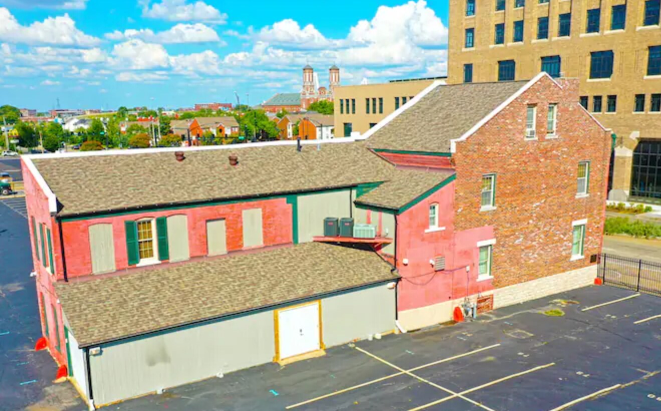 911 N Tucker Blvd, Saint Louis, MO à louer Photo de l’immeuble– Image 1 sur 3