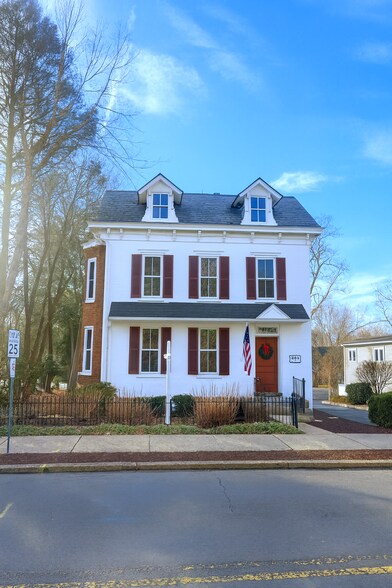 234 S State St, Newtown, PA à vendre - Photo de l’immeuble – Image 3 sur 19