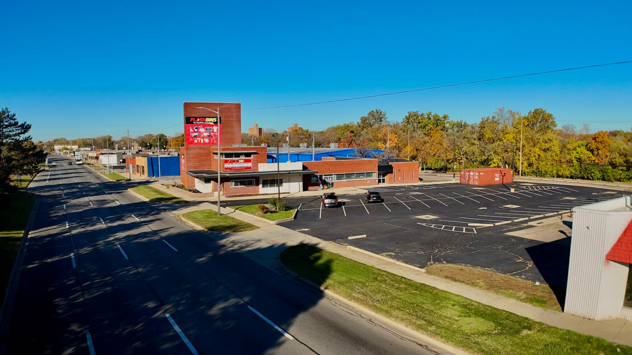 27020 Michigan Ave, Inkster, MI à louer Photo de l’immeuble– Image 1 sur 8