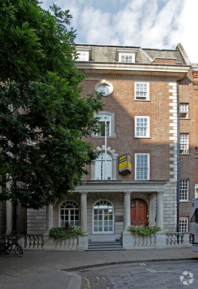 2 Devonshire Sq, Londres à louer - Photo de l’immeuble – Image 2 sur 23