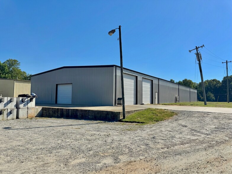 5333 N Us Highway 220, Summerfield, NC à louer - Photo de l’immeuble – Image 2 sur 3