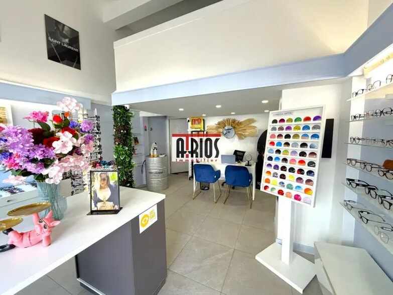 Local commercial dans Toulon à louer - Photo intérieure – Image 2 sur 2