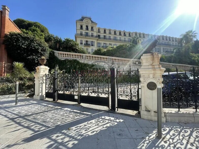 Local commercial dans Nice à louer - Photo de l’immeuble – Image 1 sur 4