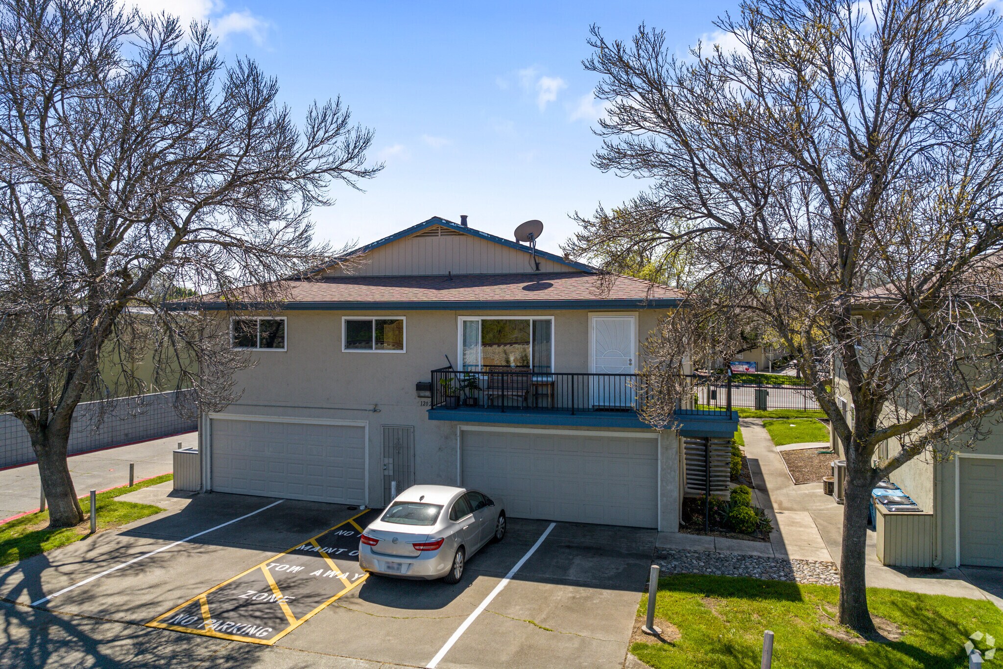 1202 Sycamore Dr, Antioch, CA à vendre Photo principale– Image 1 sur 7