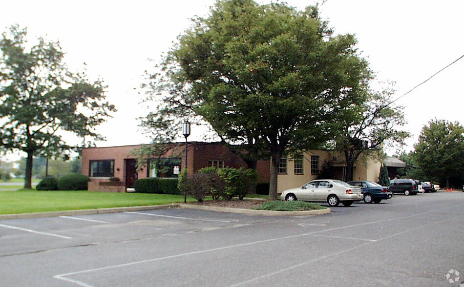 550 Stelton Rd, Piscataway, NJ à louer - Photo principale – Image 1 sur 3