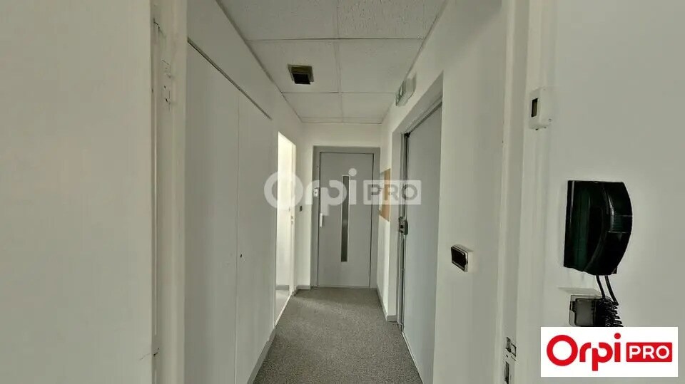Bureau dans Lille à louer - Photo de l’immeuble – Image 2 sur 2