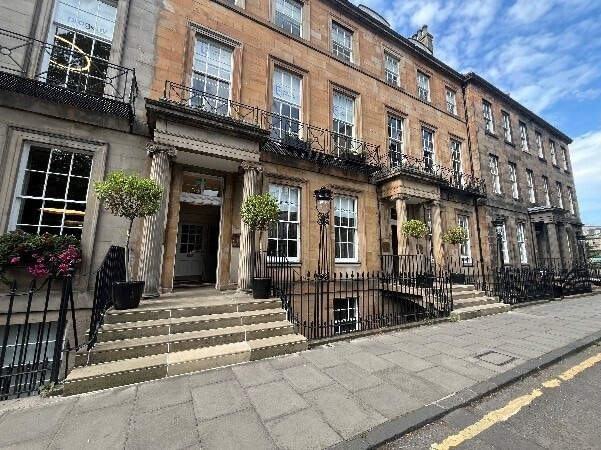 19-20 Rutland Sq, Edinburgh à louer - Photo de l’immeuble – Image 2 sur 4