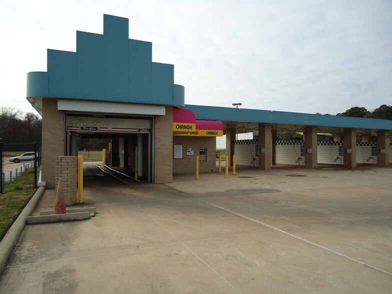 Portfolio Investment 3 Car Washes portefeuille de 3 biens à vendre sur LoopNet.fr - Photo principale – Image 2 sur 7