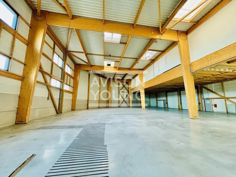 Local d’activités dans Romainville à louer - Photo intérieure – Image 3 sur 12