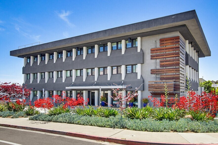 3033 Bunker Hill St, San Diego, CA à louer - Photo de l’immeuble – Image 3 sur 7