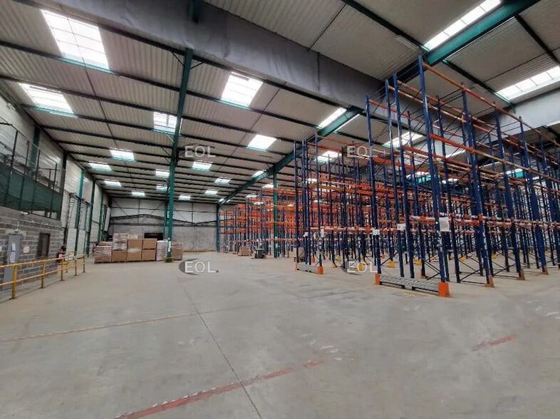 Industriel/Logistique dans Dourges à louer - Photo de l’immeuble – Image 2 sur 6