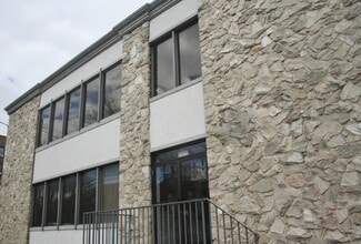 101 Cedar Ln, Teaneck, NJ à louer Photo de l’immeuble– Image 1 sur 13