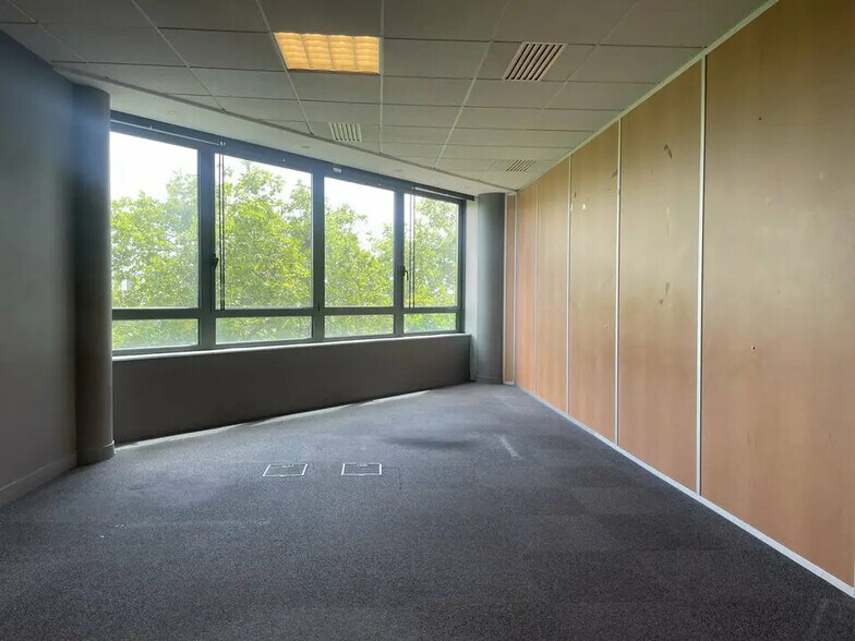 Bureau dans Le Havre à louer - Photo de l’immeuble – Image 3 sur 8