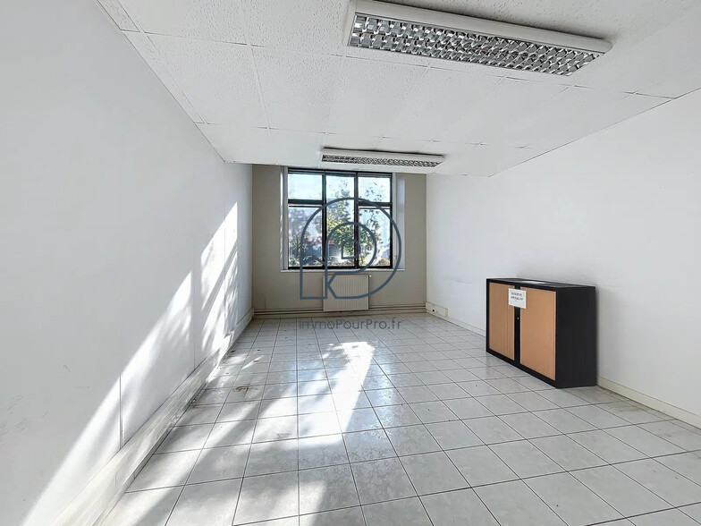 Bureau dans Lille à vendre - Photo de l’immeuble – Image 3 sur 17