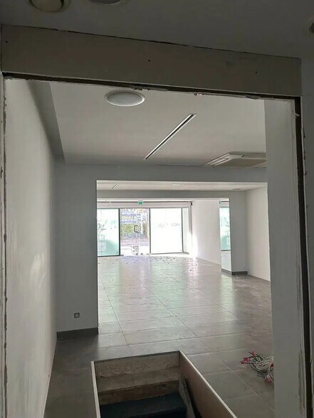 Local commercial dans Paris à louer - Photo intérieure – Image 3 sur 8