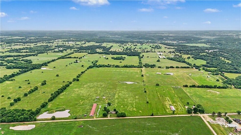 9858 N State Line Rd, Maysville, AR à vendre - Photo de l’immeuble – Image 2 sur 12