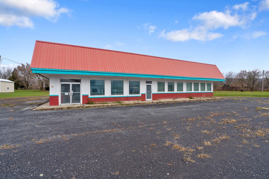 9681 US 20, Cassville, NY à vendre - Photo principale – Image 1 sur 31