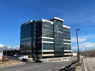 Plus de détails pour 3300 N Triumph Blvd, Lehi, UT - Bureau à louer
