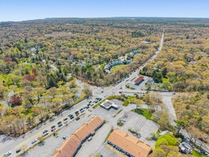 1708 Falmouth Rd, Centerville, MA à louer Photo intérieure– Image 2 sur 27