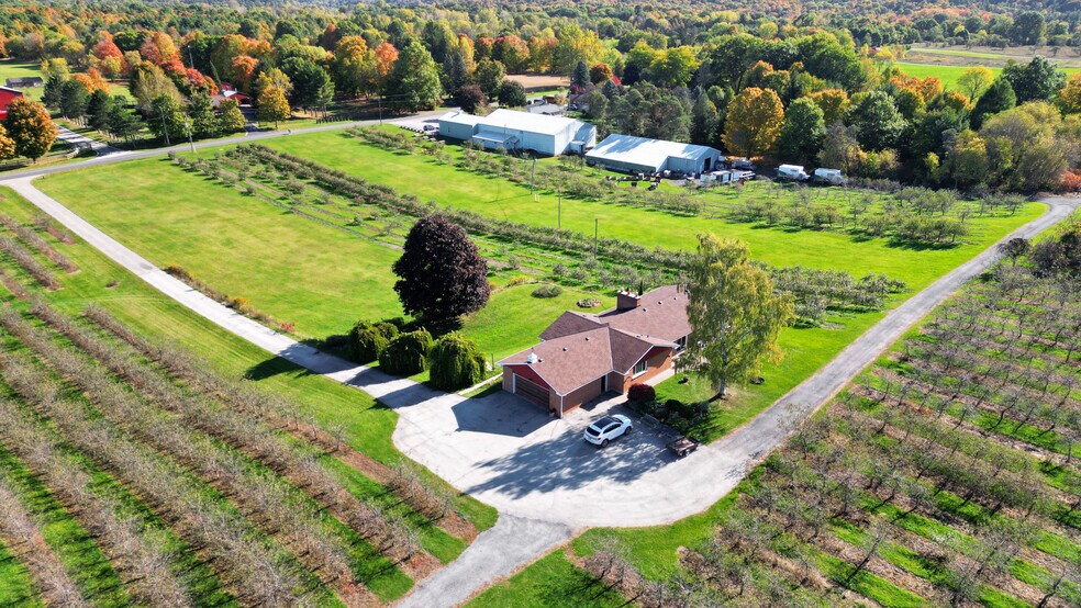 1453 Milburough Town Line, Hamilton, ON à vendre - Aérien – Image 1 sur 75