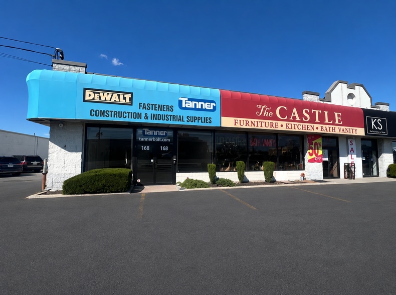 168 Broad Hollow Rd, Farmingdale, NY à louer - Photo principale – Image 1 sur 12