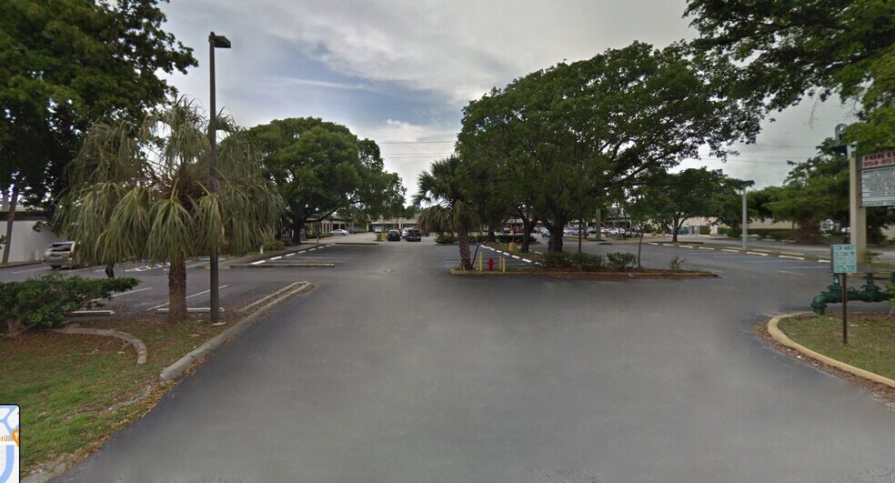 E McNab, Pompano Beach, FL à louer - Photo de l’immeuble – Image 2 sur 6