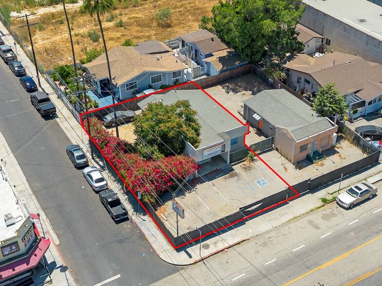 11304 Burbank Blvd, North Hollywood, CA à louer - Photo de l’immeuble – Image 2 sur 6