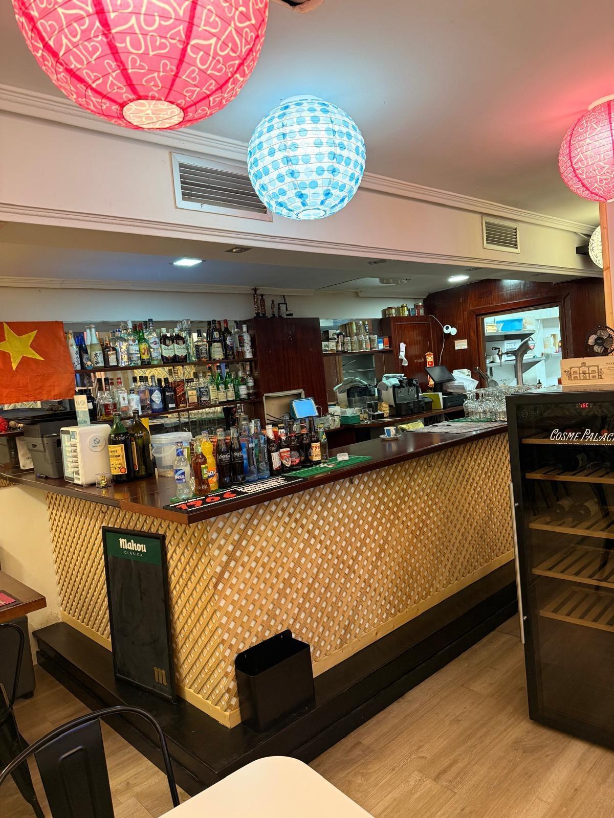 Local commercial dans Madrid, Madrid à louer Photo principale– Image 1 sur 4