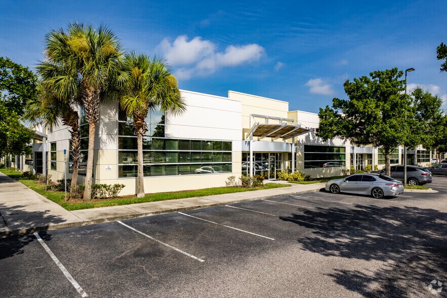 8810 Commodity Cir, Orlando, FL à vendre - Photo de l’immeuble – Image 2 sur 147