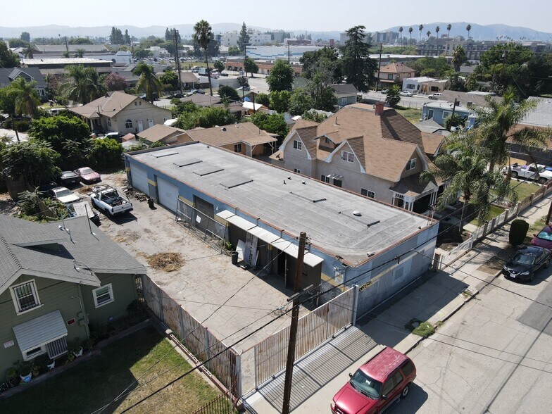334 E Center St, Pomona, CA à vendre - Photo de l’immeuble – Image 2 sur 7