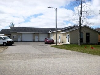 Plus de détails pour 876 Robinwood Ct, Traverse City, MI - Industriel/Logistique à vendre