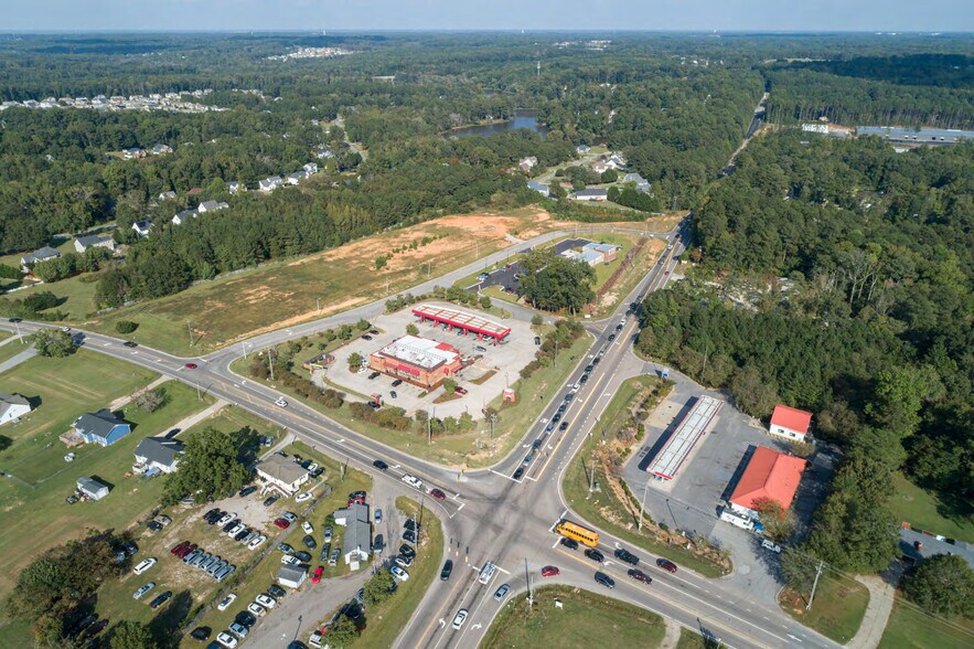 131 Cornwallis Commons Dr, Clayton, NC à vendre - Photo de l’immeuble – Image 2 sur 5