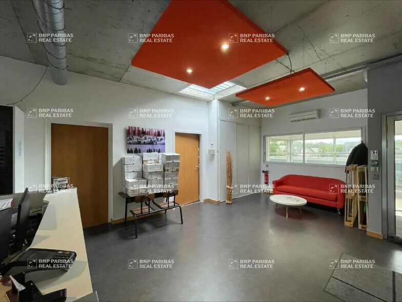 Bureau dans Saint-Grégoire à vendre - Photo de l’immeuble – Image 2 sur 13