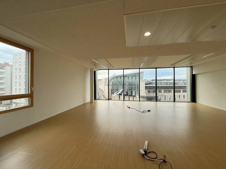 259-261 Avenue Jean Jaurès, Lyon à louer - Photo de l’immeuble – Image 3 sur 12