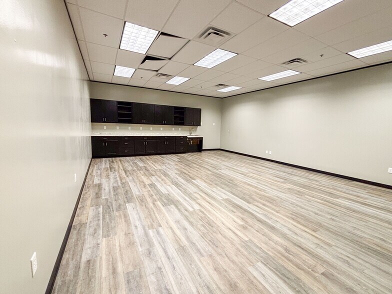 6301 E Stassney Ln, Austin, TX à louer - Photo intérieure – Image 3 sur 16