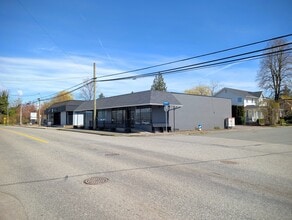 5814 Riverside St, Abbotsford, BC à louer Photo intérieure– Image 2 sur 9