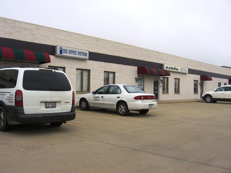 1628 Commerce Pky, Bloomington, IL à vendre - Photo de l’immeuble – Image 2 sur 17